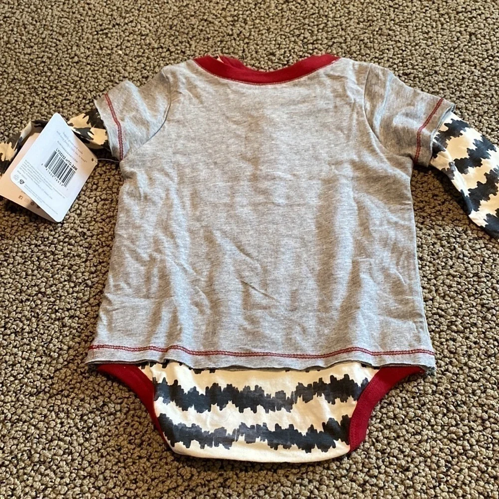 NWT Burt’s Bees Long Sleeved Onesie Size 24 Months
